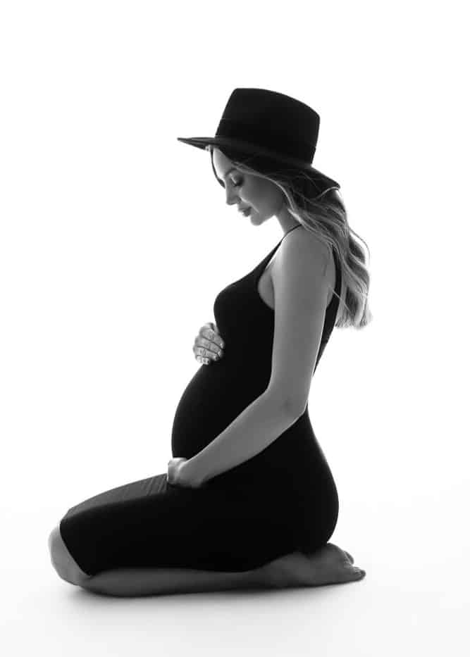 black and white maternity shoot