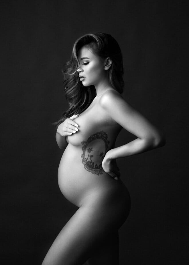 black and white maternity shoot