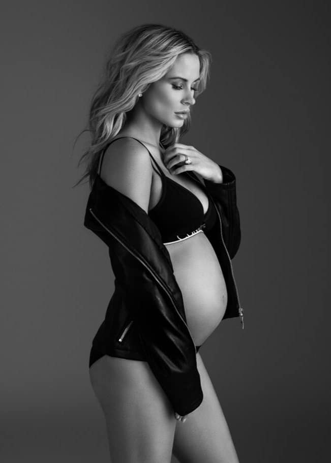 black and white maternity shoot