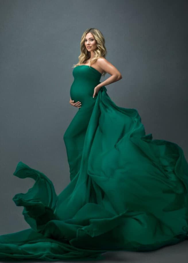 studio pregnancy photoshoot