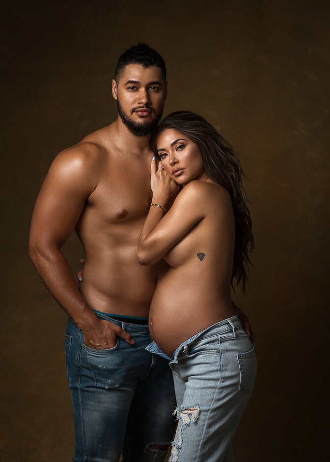 studio pregnancy photoshoot