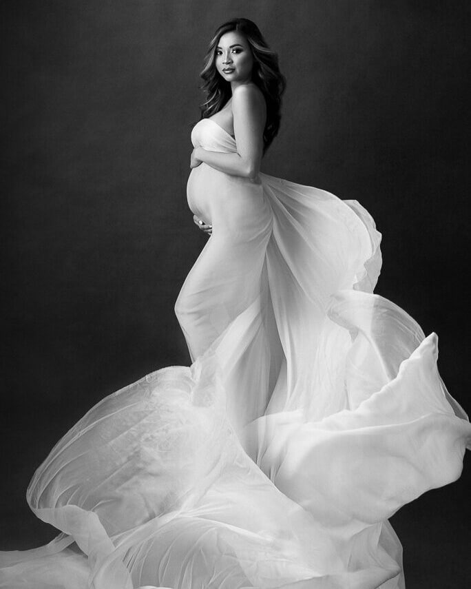 34 Creative Maternity Photo Shoot Ideas 