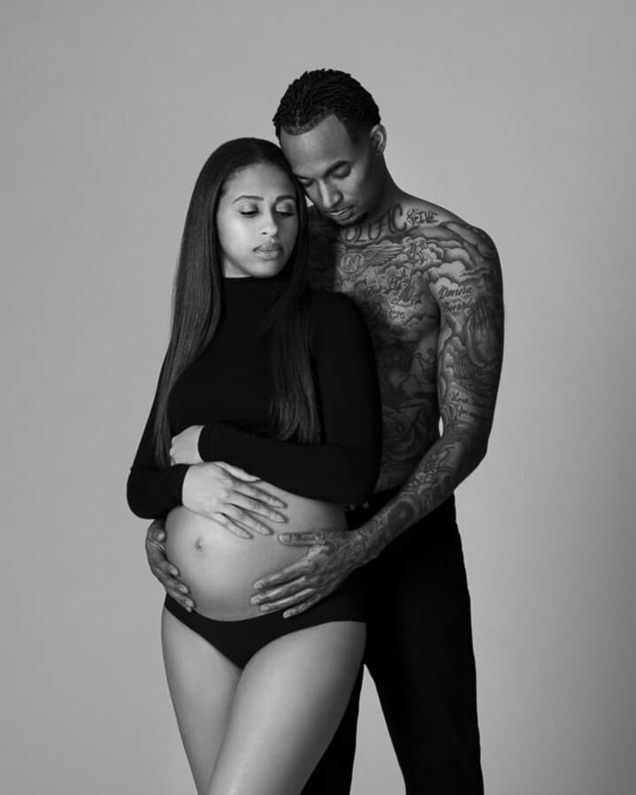 couple maternity photoshoot ideas