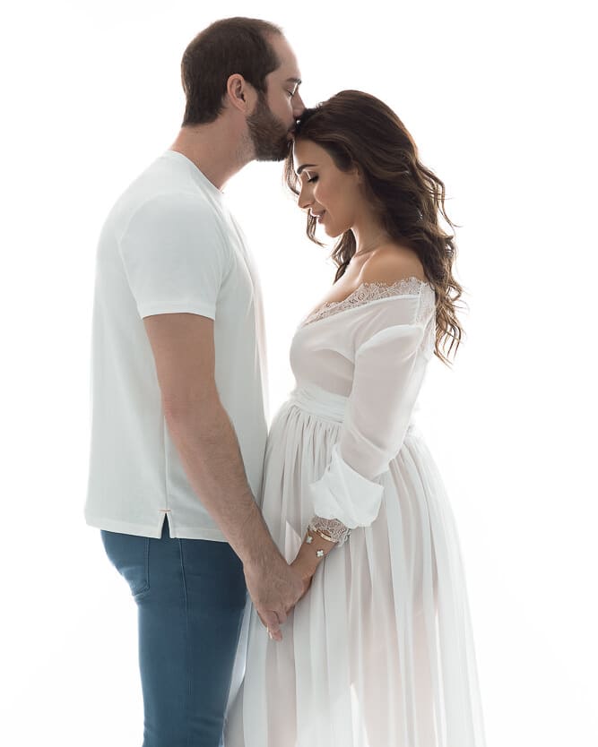 32 Stunning Couple Maternity Photoshoot Ideas and Poses