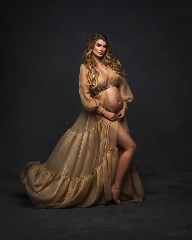 what to wear for a maternity photoshoot