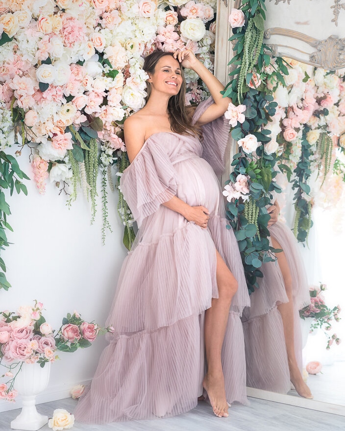 what to wear for a maternity photoshoot