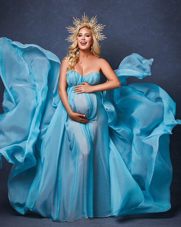 what to wear for a maternity photoshoot