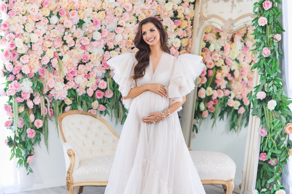 what to wear for a maternity photoshoot