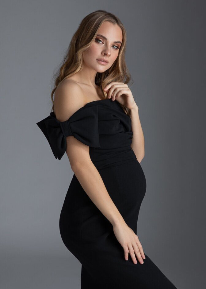 maternity photoshoot in studio