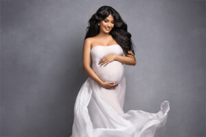 studio maternity photographer